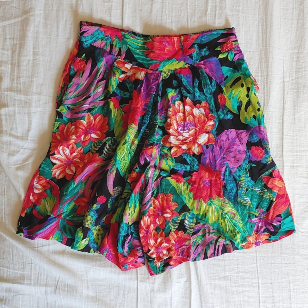 Vintage Tropical Floral High Waist Shorts - Black, Pink, Green